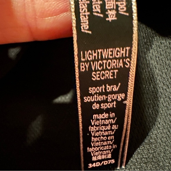 Victoria’s Secret Allegro Support Flow On Point Lined Sport Bra Black Size 34D - Picture 11 of 11